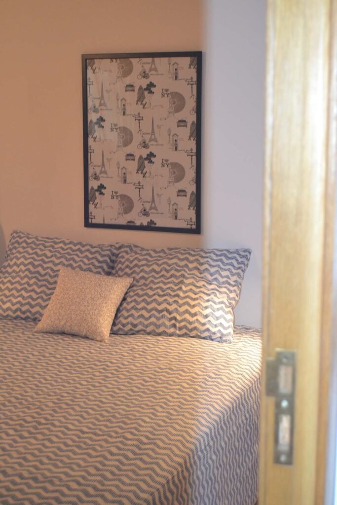 Habitación cama proyecto convivir